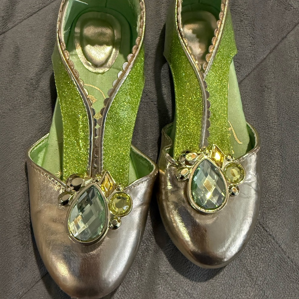 Elegant Green and Gold Kid’s Shoes